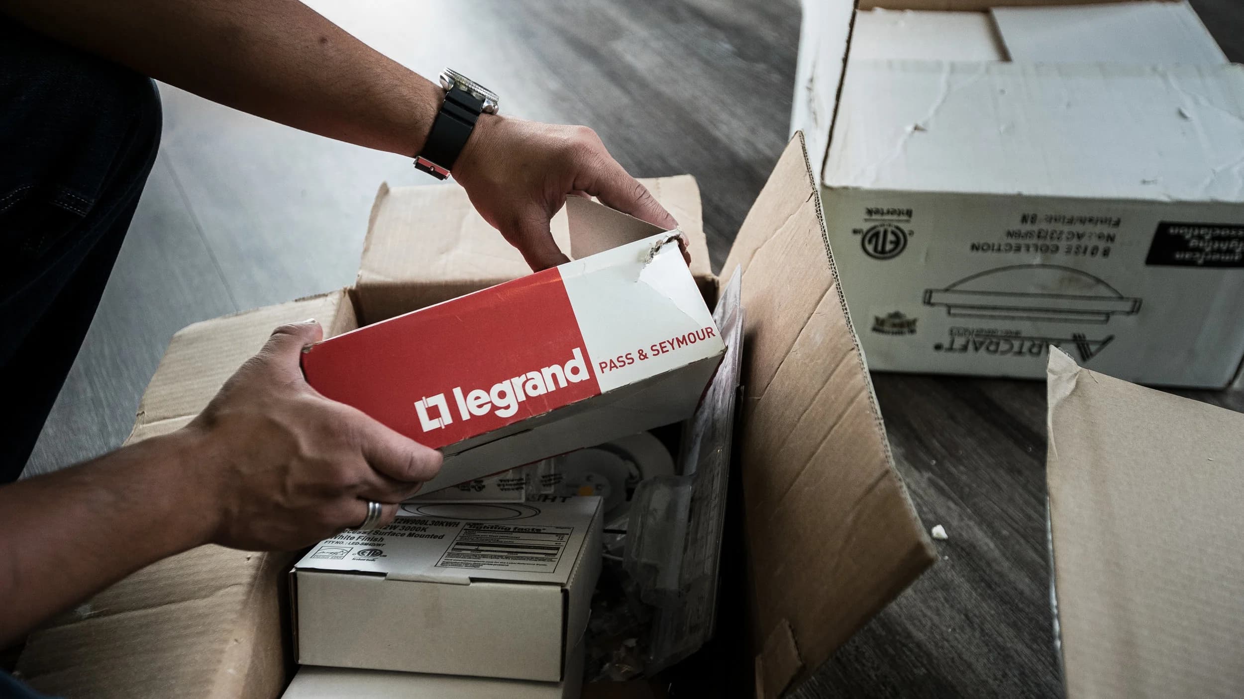Installing Legrand smart-home equipment