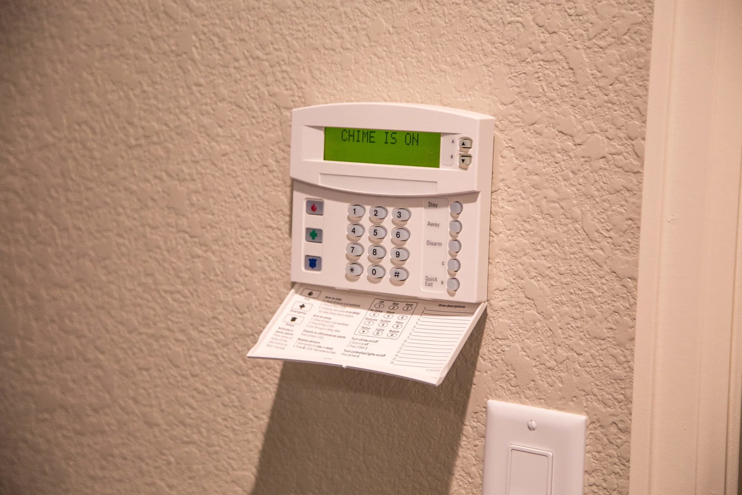 Security alarm keypad panel