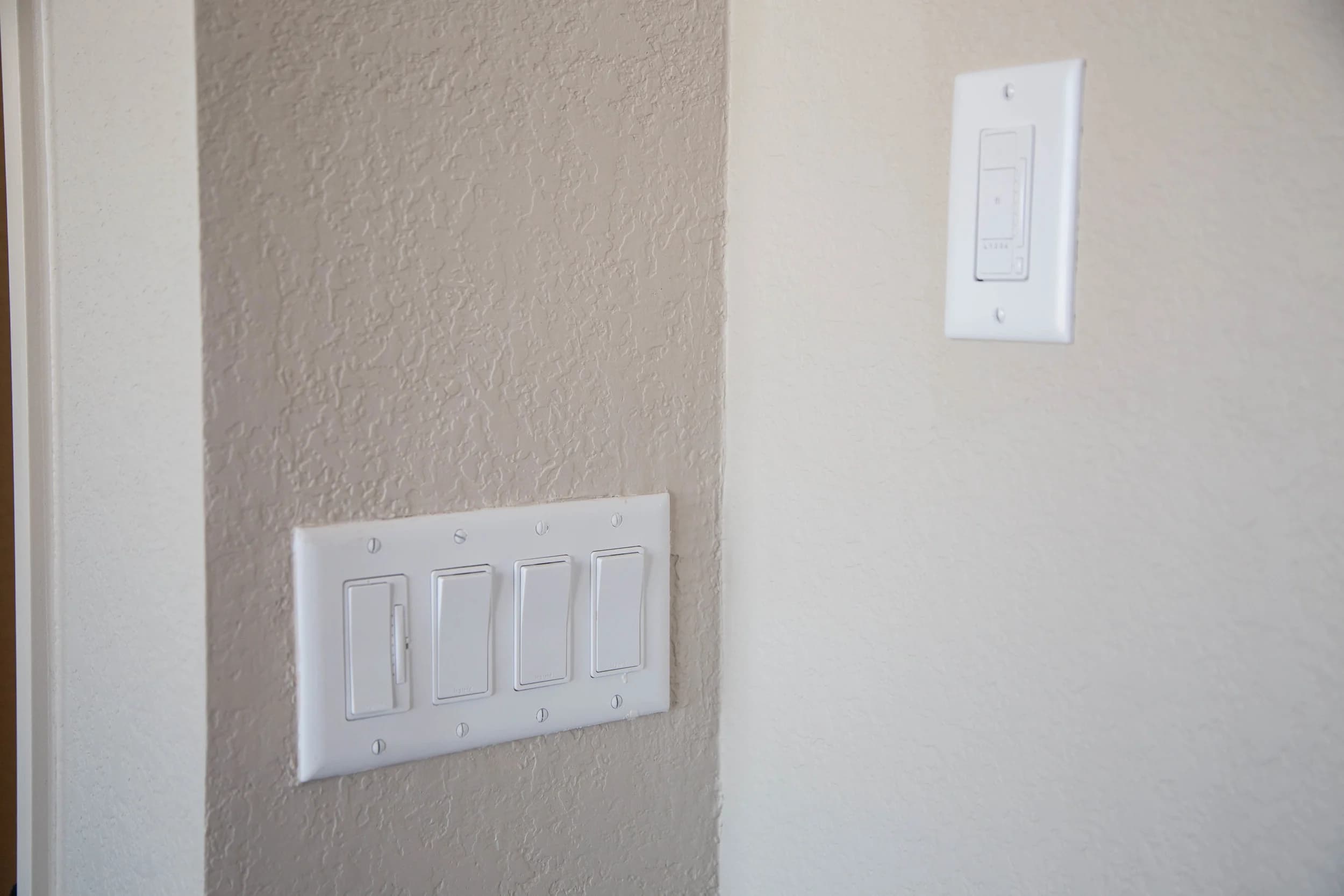 Single Decora device on a finished wall